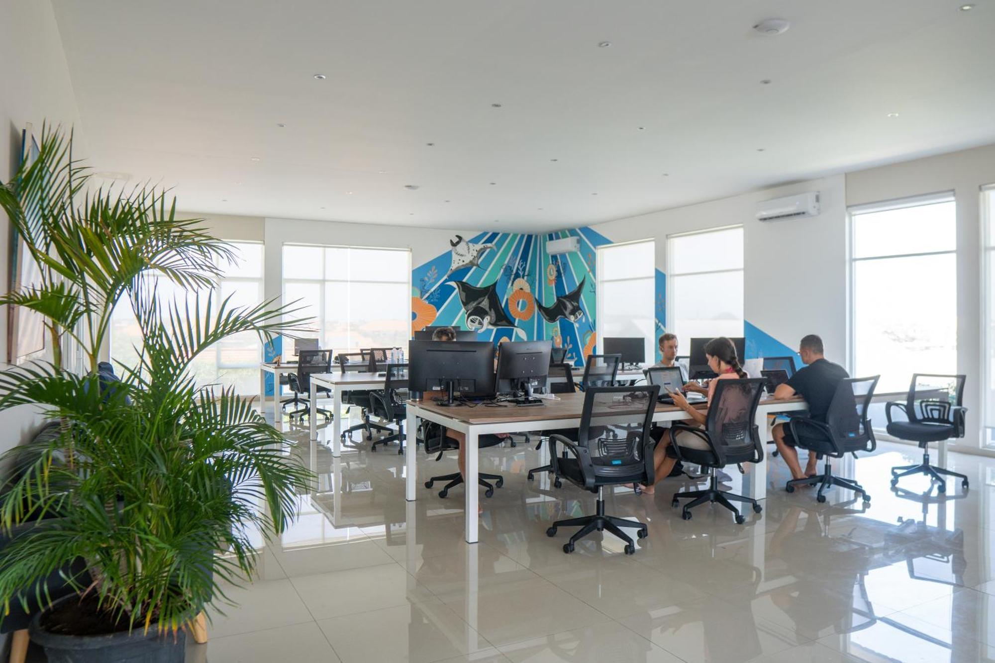 Bali Bustle Pararaton Coliving And Coworking Space Легіан Екстер'єр фото